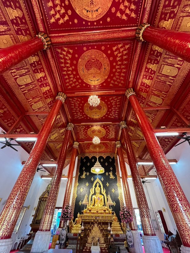 Wat Phra Bat Ming Mueang Worawihan9.jpg