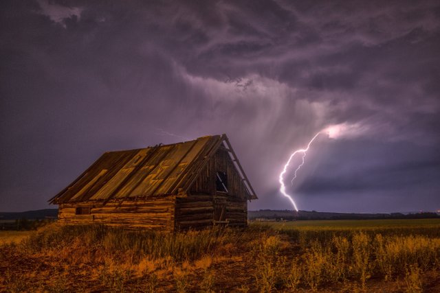 barn-clouds-grass-99577.jpg