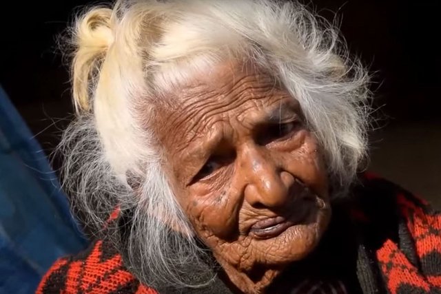112-YEAR-OLD-WOMAN-CREDITS-HER-LONG-LIFE-TO-CHAIN-SMOKING-30-CIGARETTE-A-DAY-FOR-95-YEARS.jpg