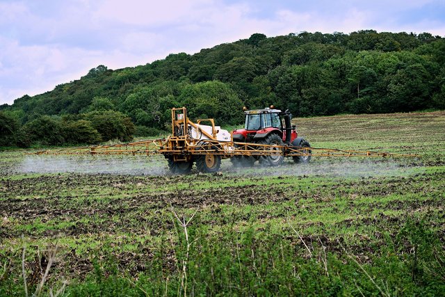 tractor-5791832_1280.jpg