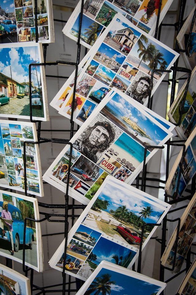 postcards-7865295_1280.jpg