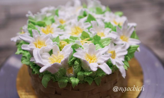 Pittsburgh Bakery and Desserts, Flower Top and Flower Pot Cakes; Pastries  A-La-Carte