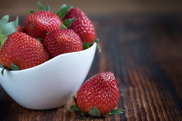 strawberry-1330459_1920.jpg