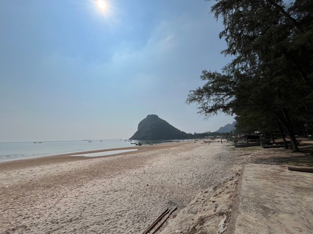 Tham Thong Beach5.jpg