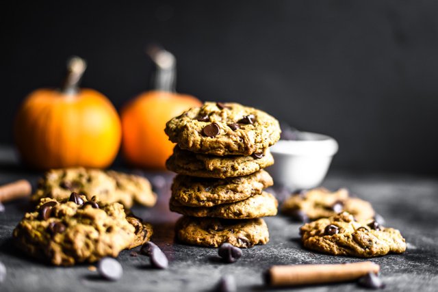 Soft Pumpkin Spice Chocolate Chip Cookies #cookies-3.jpg