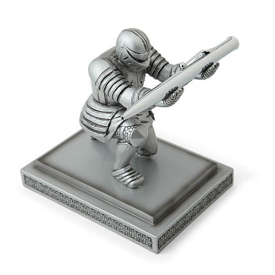 executive-knight-pen-holder.jpg