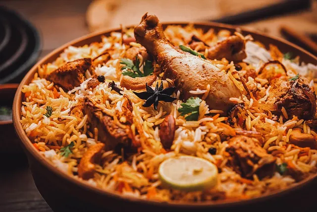 pakistani-food-biryani.webp