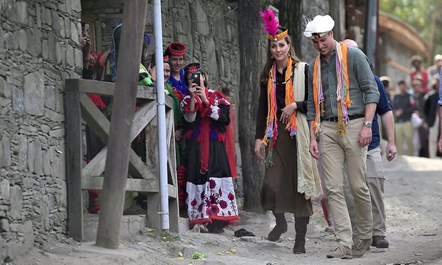 Kalash valley prince and princess.jpg