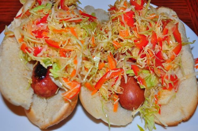 Slaw_dogs.jpg