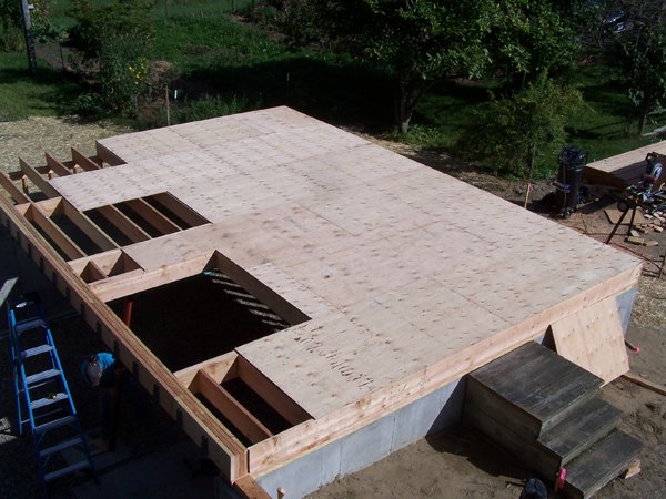 Construction - living room subfloor crop September 2019.jpg