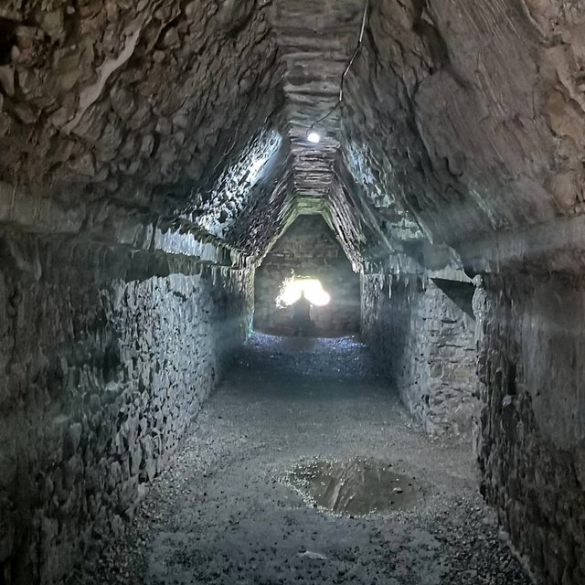 Palenque ruins inside 1.jpg