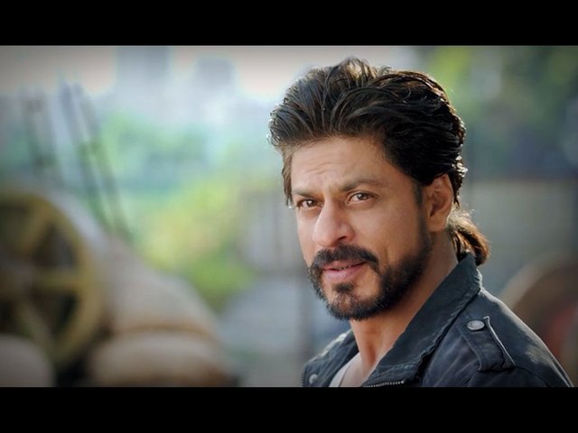 shahrukh-khan_1541141437130.jpg