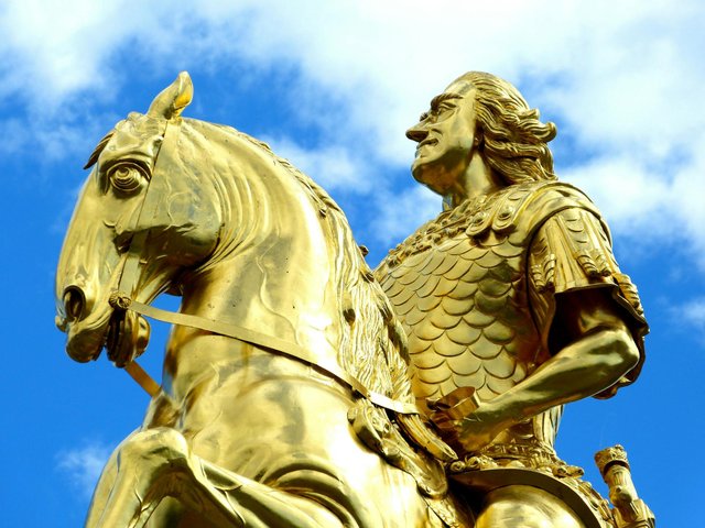 monument-golden-rider-dresden-august-45217.jpeg