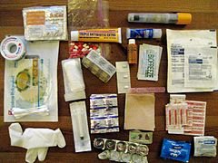 240px-First_aid_box.jpg