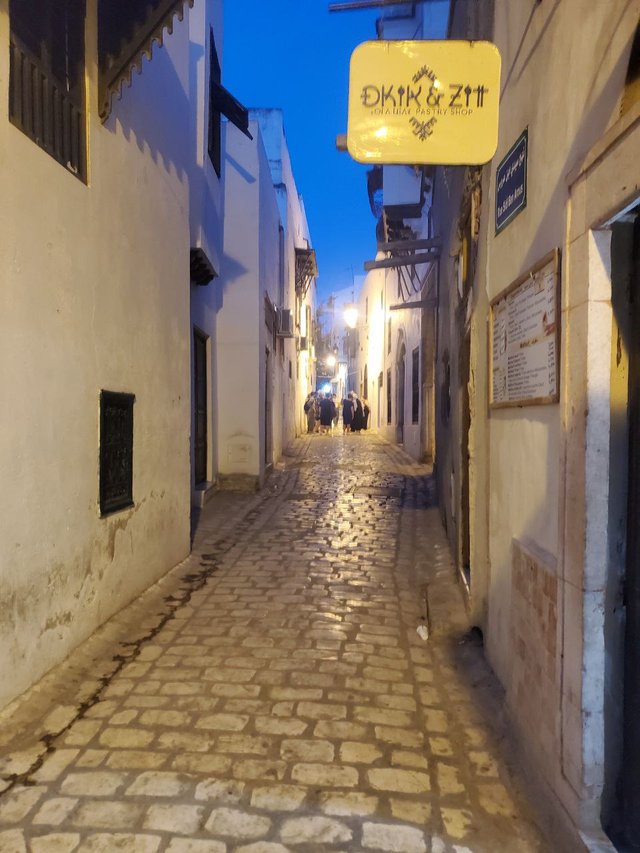 rue de restaurant.jpeg