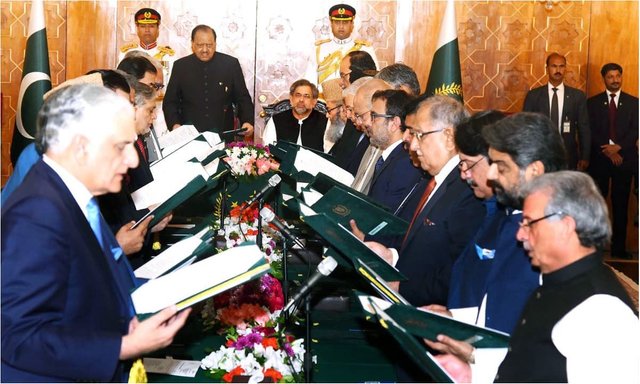 sensational-gorgeous-new-cabinet-reshuffle-new-cabinet-takes-oath-foreign-minister-ahsan-iqbal-wonderful-layout.jpg