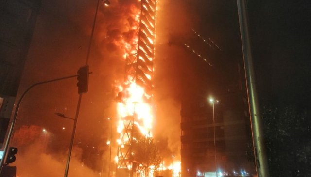 Incendio-protestas-chile.jpg