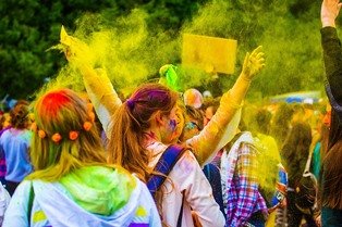 the-festival-of-colors-2390077_1280.jpg