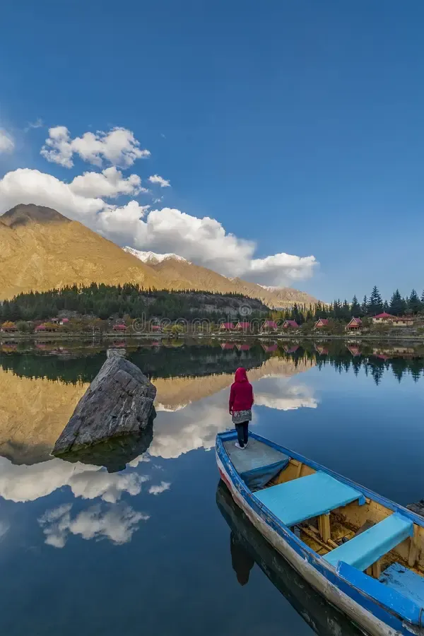 up-down-beautiful-evening-shangrila-skardu-132217555.webp