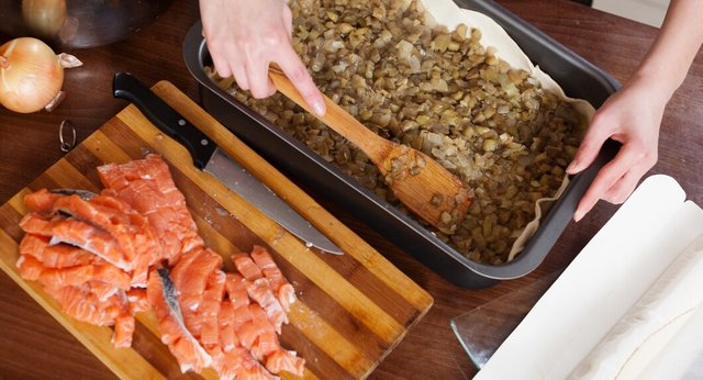 closeup-making-fish-pie-with-salmon-eggplants_1398-3912.jpg