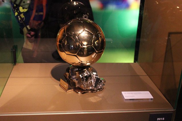 FIFA_Ballon_d'Or,_Lionel_Messi_2015_02.jpg