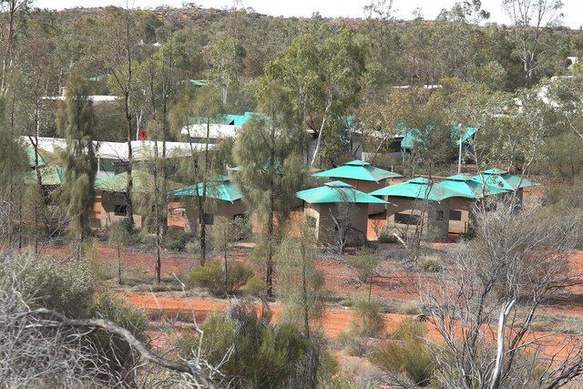 4992719213-ayers-rock-resort-our-camp (FILEminimizer).jpg