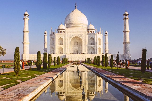 Taj-Mahal-Agra.jpg