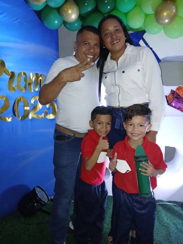4d9b98d6-3ea3-4db7-b7a8-3f342dd35dca.jpg