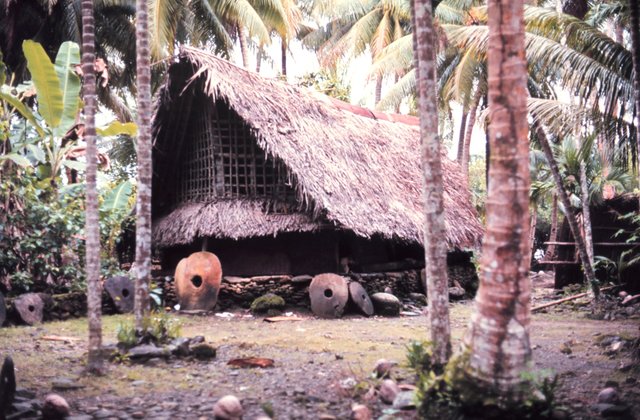 Palau_house_with_yapese_stones_NOAA.jpg