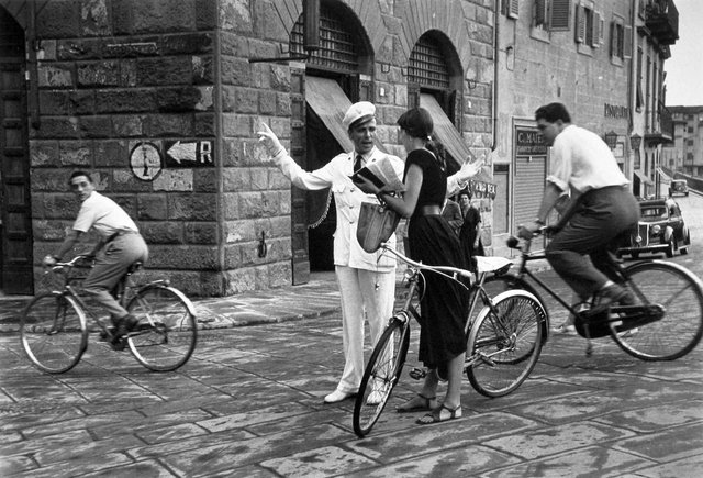 _Asking Directions,_ Florence, Italy, 1951.jpg