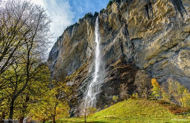 Staubbach-waterfall-during-Autumn.jpg