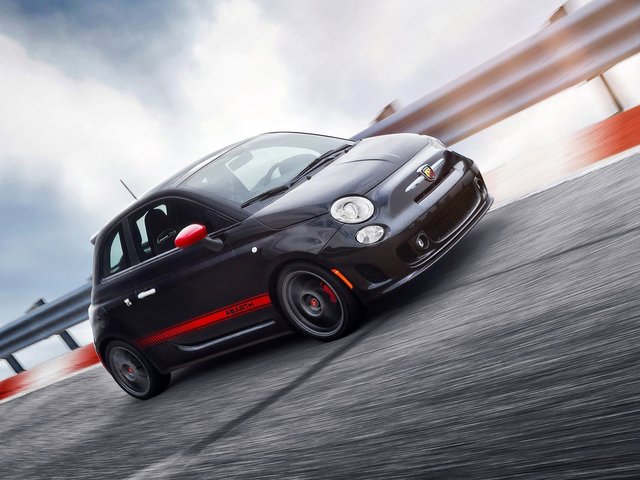 2012-Fiat-500-Abarth-006-1440.jpg