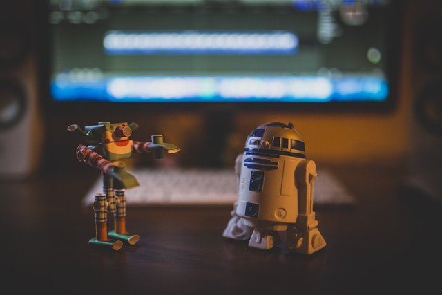 r2d2-g8c89d4a61_1280.jpg