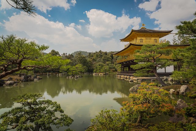 Kyoto kinkaku the golden pavillion Rokuon-ji temple trees 1.jpg