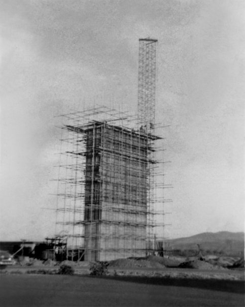 Obelisco en Construccion.jpg