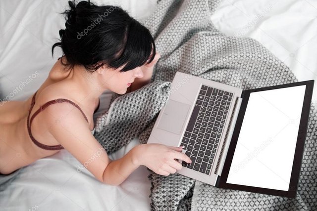 depositphotos_114825688-stock-photo-naked-woman-using-laptop-with.jpg