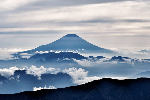 mt-fuji-2232246_1920.jpg