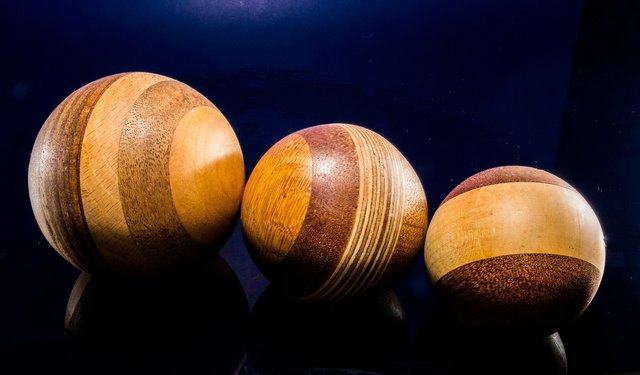 wooden-ball-214399_1920.jpg