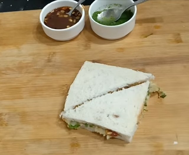 cut sandwich.JPG