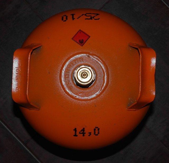 gas-cylinder-1119936_960_720.jpg