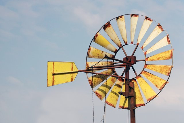 Wind_Pump_2_s.jpg