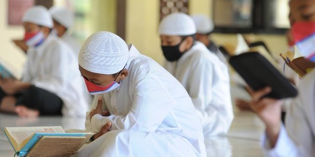 cek-fakta-tidak-benar-pendidikan-agama-islam-dan-bahasa-arab-akan-dihapus.jpg