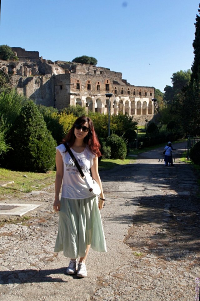 b-EU121019-175614.jpg