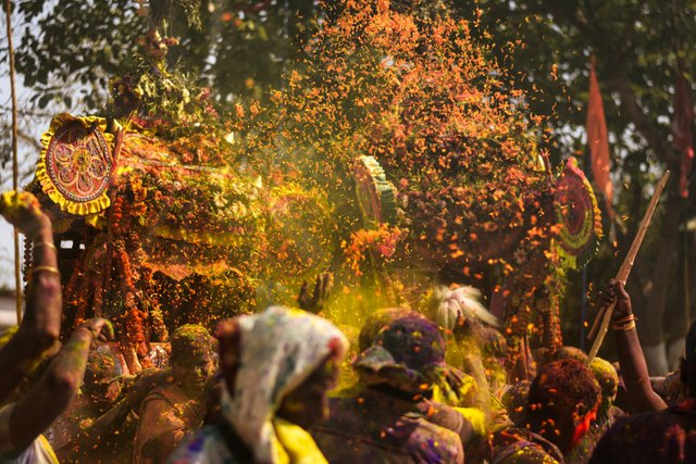 free-photo-of-colorful-powder-over-people-at-festival.jpeg
