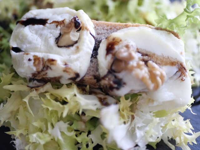 1saladechèvrechaud (13).JPG