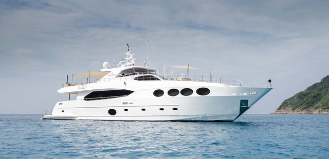 charter-mykonos-yacht.jpg