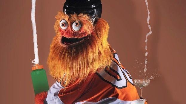 ct-spt-gritty-mascot-philadelphia-flyers-20180925.jpg