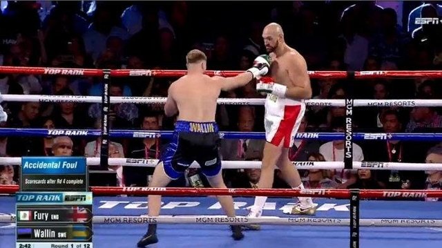 hasil-pertandingan-tyson-fury-vs-otto-wallin-tinju-dunia-kelas-berat-di-t-mobile-arena.jpg