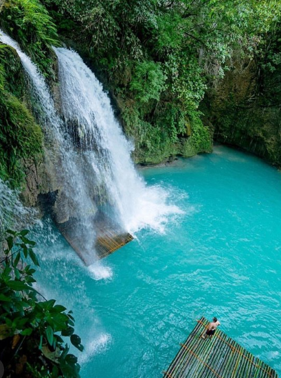 kawasan falls in badian cebu1 (2).png