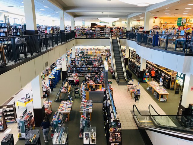 Barnes & Noble Bookstore in North Park Mall, IA